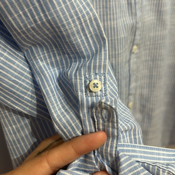 FOREVER 21 • Oversized Button Up • Size Small • 100% Cotton - Picture 4 of 8